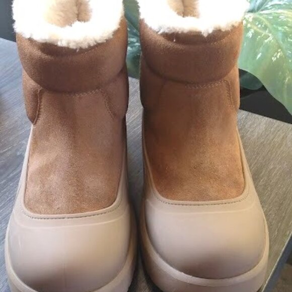UGG MIni Mods - Picture 1 of 8